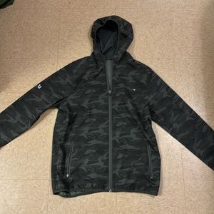 Vuori Outer Trainer Shell Windbreaker